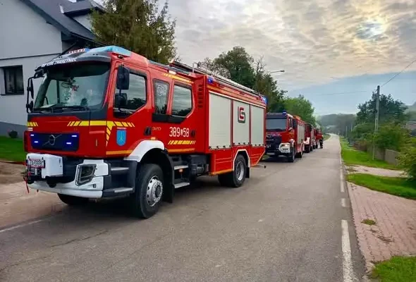 Pożar stolarni w Sochach – szybka reakcja właścicieli zapobiegła tragedii