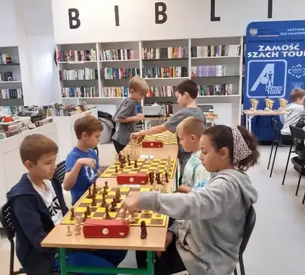 Szachiści z zamojskiej „Trójki” z sukcesami w ZAMOŚĆ SZACH TOUR 2026