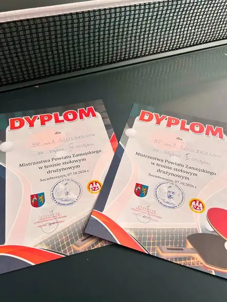 Powiatowe Igrzyska Młodzieży Szkolnej w Tenisie Stołowym – sukces dziewcząt, chłopcy tuż za podium
