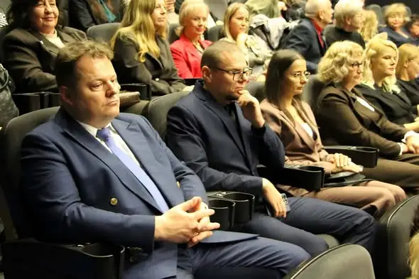Zamość: nauczyciele nagrodzeni podczas miejskich obchodów Dnia Edukacji Narodowej
