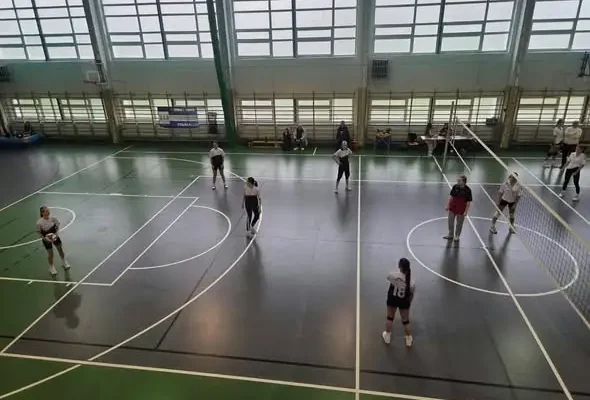 Siatkarki SMS Zamość po pierwszych meczach turnieju w III LO