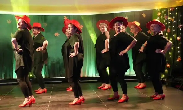 Międzypokoleniowa integracja i sztuka seniorów – „Babie Lato” w Nieliszu