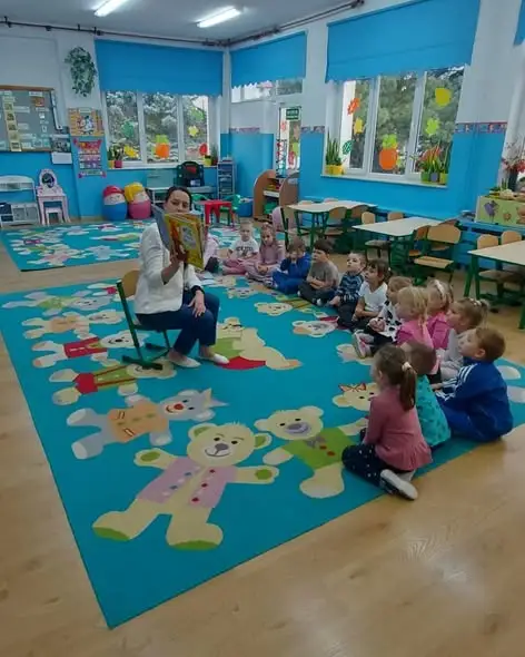 Przedszkolaki ze Szczebrzeszyna wysłuchały książki o dzieleniu się