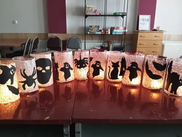 Halloweenowe lampiony i słodkie nietoperze – podsumowanie zajęć plastycznych w Starym Zamościu