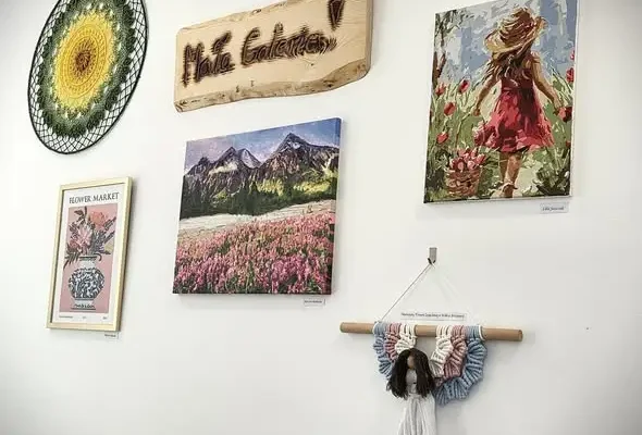 Nowe rękodzieła w galerii GCK Miączyn – mandale i serweta Pani Doroty