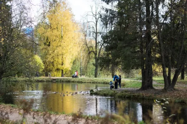 Jesienna wyprawa uczniów klas I–III do parku w Świdnikach